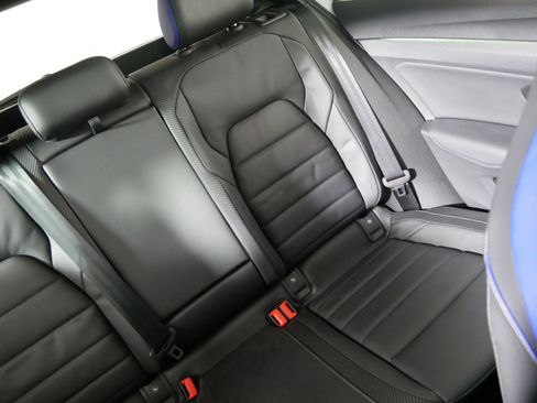 Used 2024 Volkswagen Golf R image 14