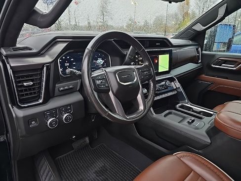 Used 2024 GMC Sierra 3500 Denali Ultimate image 10