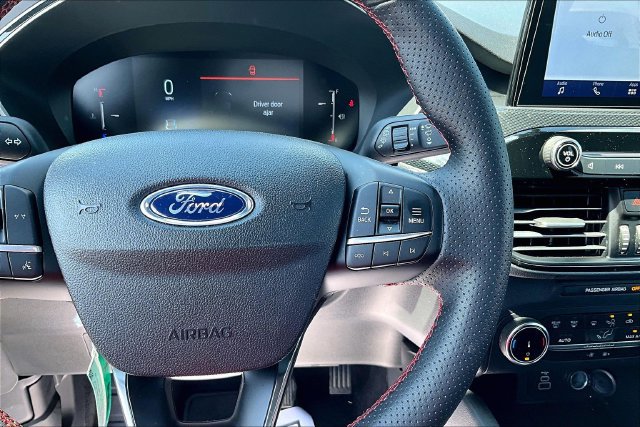 Used 2025 Ford Escape ST-Line w/ Equipment Group 301A FWD image 21