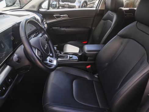 Certified 2025 Kia Sportage EX FWD image 18