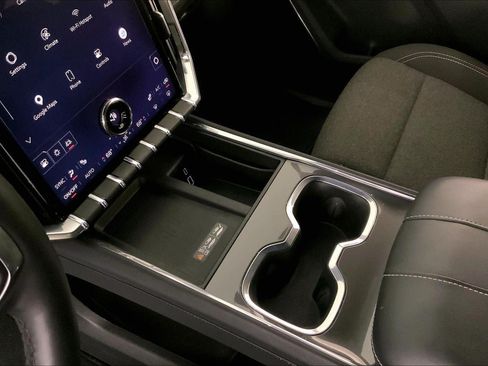 Used 2025 GMC Acadia Elevation FWD image 17