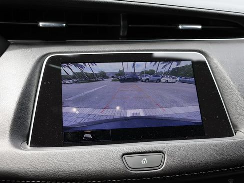 Used 2022 Cadillac XT4 Premium Luxury w/ Cold Weather Package FWD image 33
