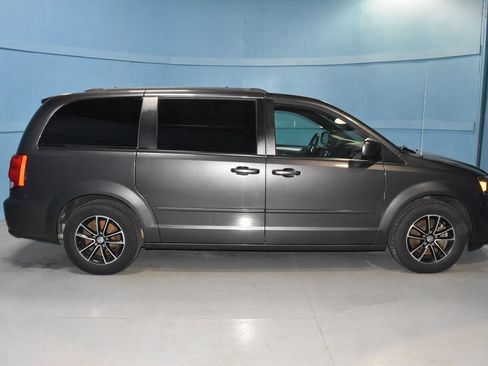 Used 2017 Dodge Grand Caravan GT FWD image 19
