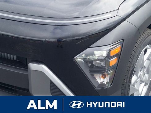 New 2026 Hyundai Kona SE FWD image 11
