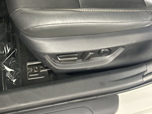 Used 2025 Toyota Camry XLE FWD image 20