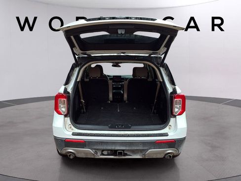 Used 2021 Ford Explorer Limited w/ Equipment Group 301A image 18