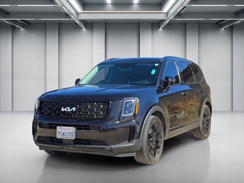 Certified 2022 Kia Telluride EX w/ EX Premium Package AWD/4WD image 3