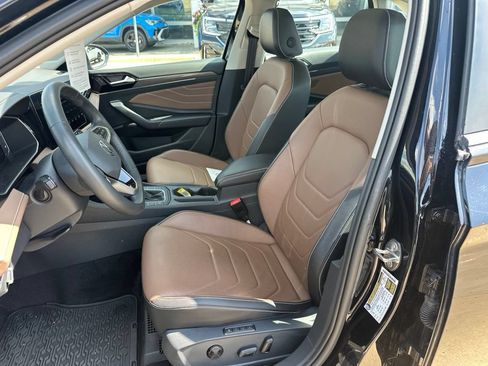 Used 2026 Volkswagen Jetta SEL FWD image 11
