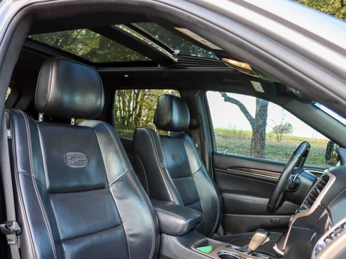 Used 2017 Jeep Grand Cherokee Overland image 20