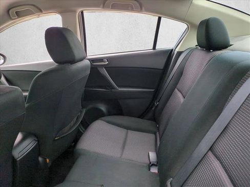 Used 2013 MAZDA MAZDA3 i Sport image 16