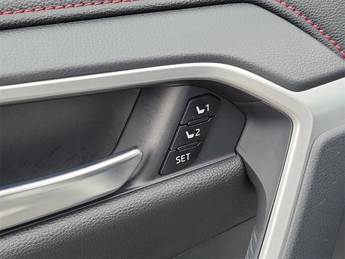 Used 2025 Toyota RAV4 XSE w/ Premium Package image 19