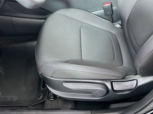 New 2026 Hyundai Tucson SE image 19