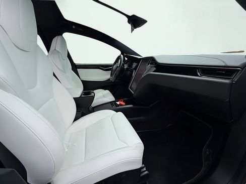 Used 2019 Tesla Model X Performance AWD/4WD image 32