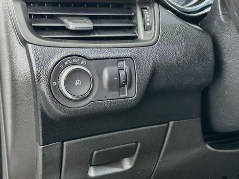 Used 2019 Buick Envision Essence AWD/4WD image 17