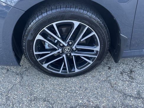 Used 2025 Toyota Camry XLE image 10