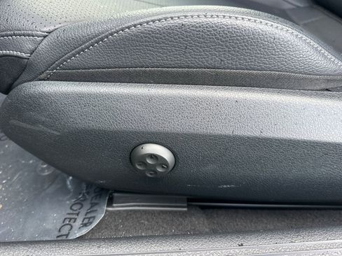 Used 2024 Mercedes-Benz CLE 300 4MATIC Cabriolet image 13