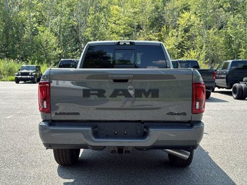 New 2026 RAM 3500 Laramie AWD/4WD image 4