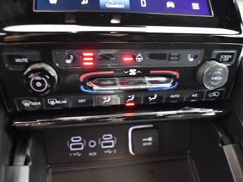 New 2025 Jeep Grand Cherokee Altitude w/ Trailer Tow Package image 29