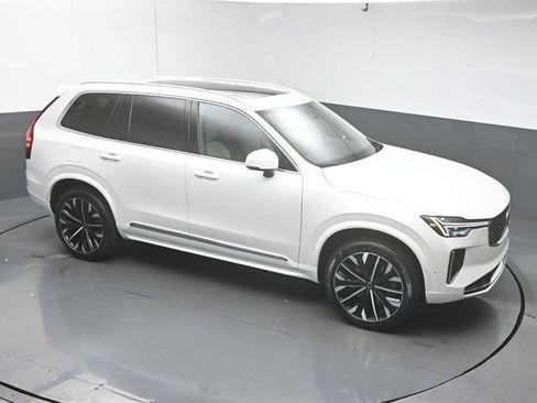 New 2026 Volvo XC90 T8 Plus w/ Protection Package Premier AWD/4WD image 42