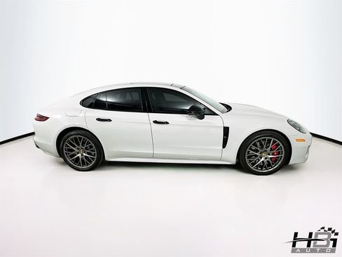 Used 2017 Porsche Panamera Turbo AWD/4WD image 5