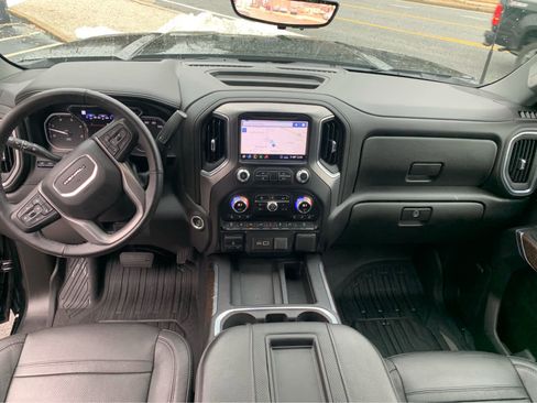 Used 2020 GMC Sierra 3500 Denali w/ Technology Package image 10