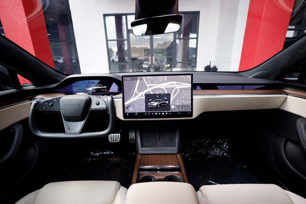 Used 2023 Tesla Model S AWD/4WD image 32
