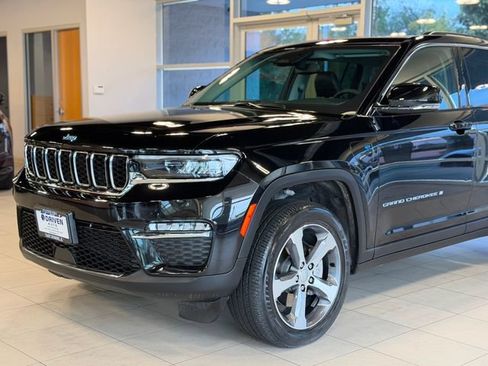 Used 2023 Jeep Grand Cherokee 4WD 4xe image 3