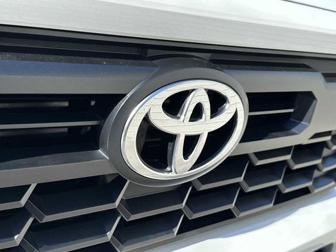 Used 2025 Toyota Tacoma TRD Sport image 10