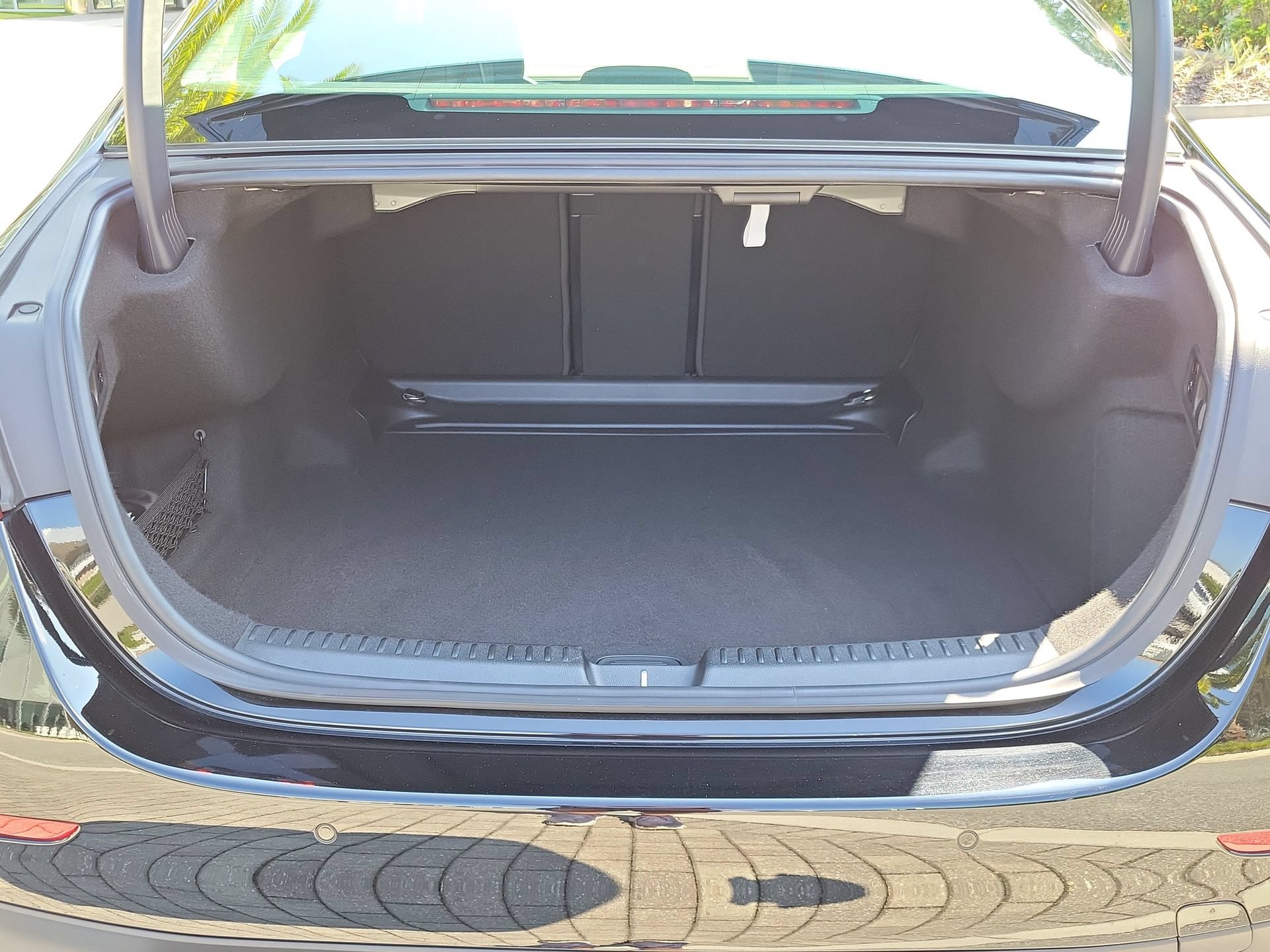 Used 2025 Mercedes-Benz E 350 4MATIC Sedan image 13
