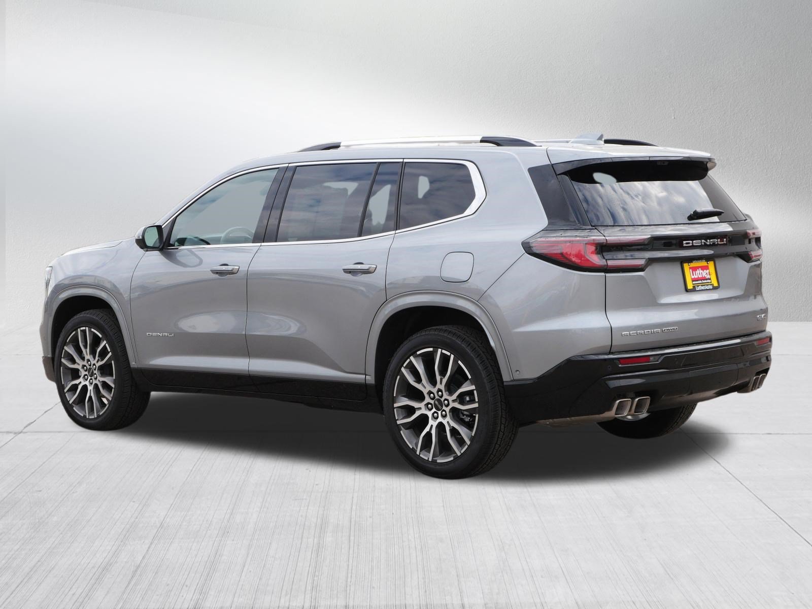 Used 2026 GMC Acadia Denali Ultimate AWD/4WD image 5