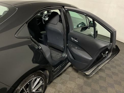 Used 2022 Toyota Corolla SE w/ SE Premium Package FWD image 34