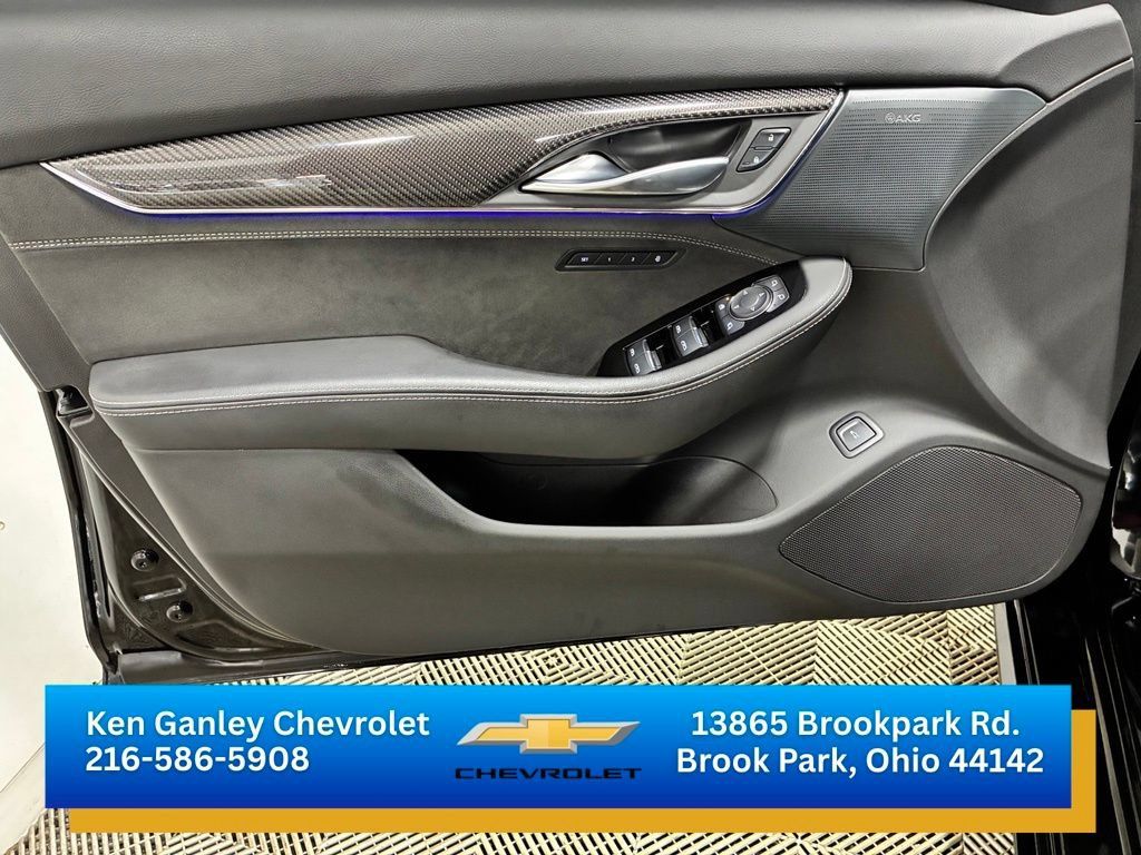 Used 2025 Cadillac CT5 V w/ Technology Package AWD/4WD image 7