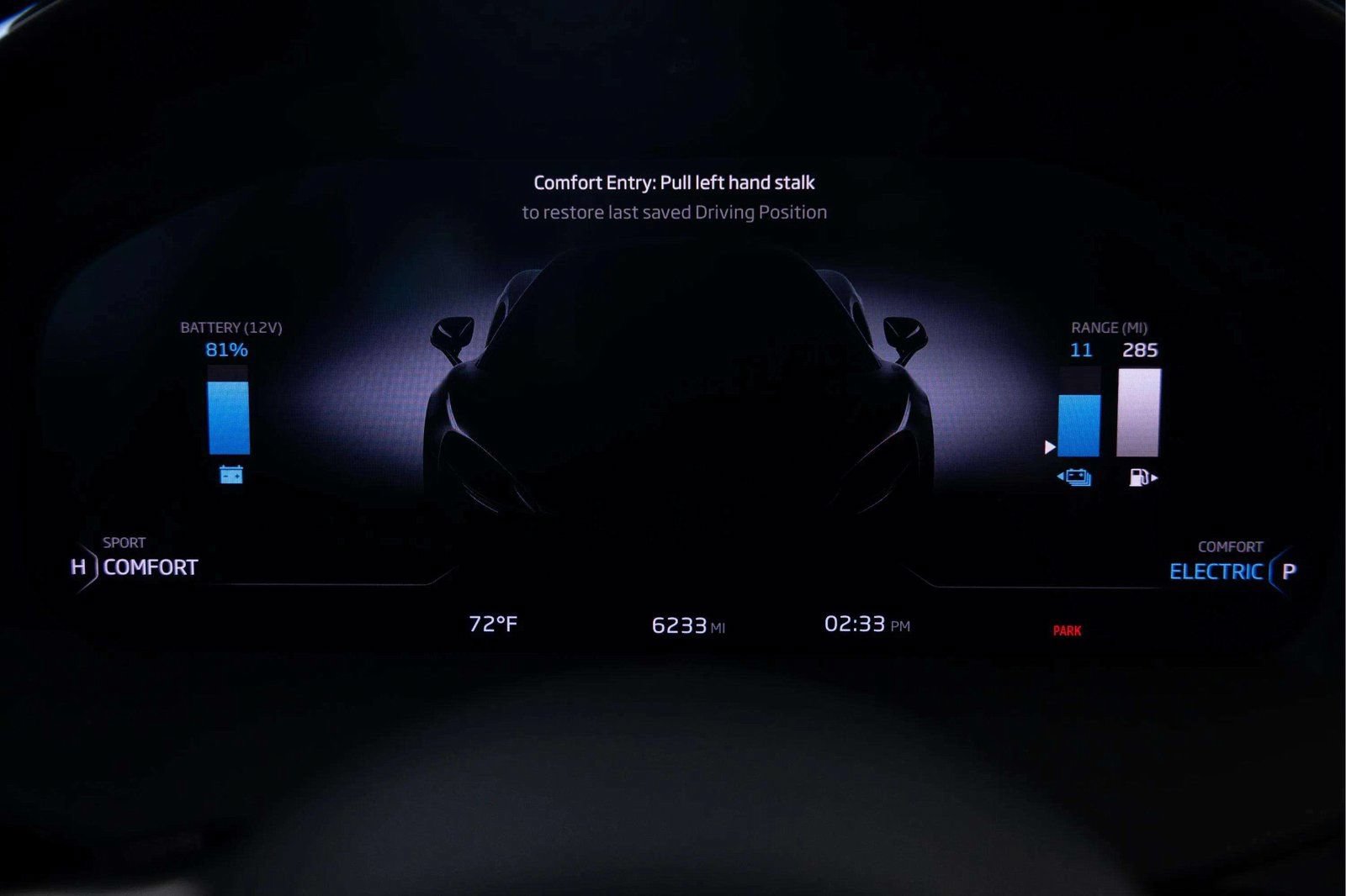 Used 2023 McLaren Artura RWD image 8