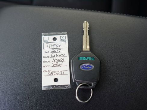 Used 2017 Subaru Legacy 2.5i Premium AWD/4WD image 33