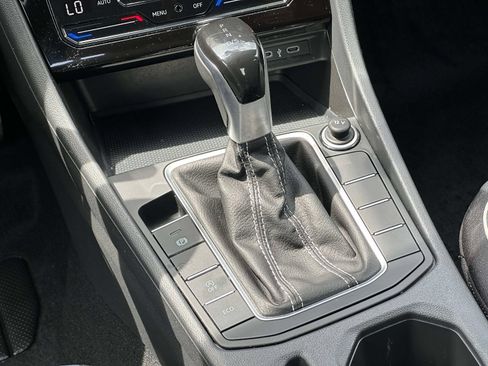 Certified 2025 Volkswagen Jetta Sport FWD image 19