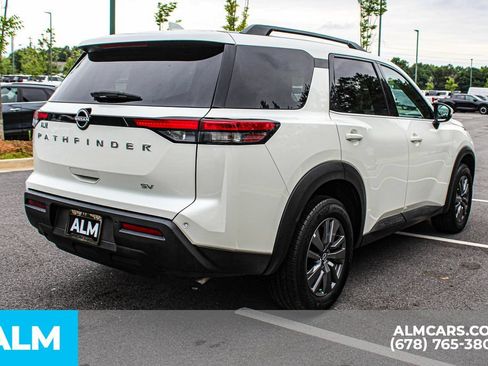 Used 2024 Nissan Pathfinder SV FWD image 6