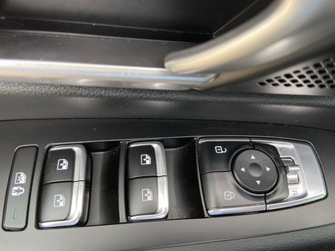 Used 2025 Kia Telluride S FWD image 40