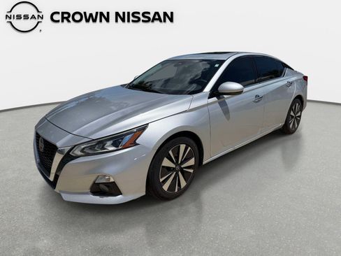 Used 2019 Nissan Altima 2.5 SL FWD image 2