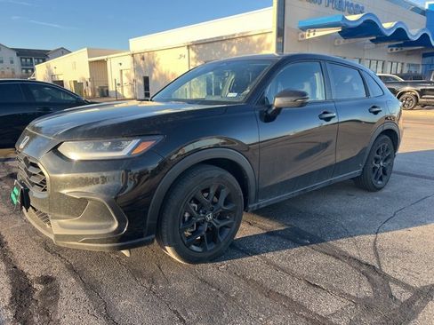 Used 2023 Honda HR-V Sport image 8