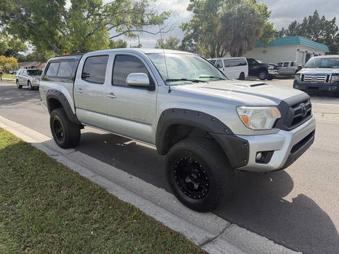 Used 2012 Toyota Tacoma 4x4 Double Cab w/ TRD Sport Pkg image 2