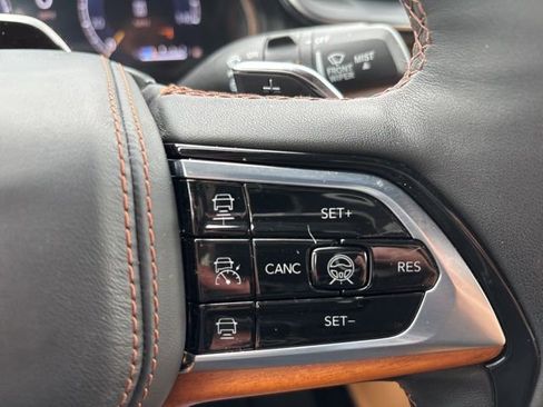 Used 2025 Jeep Grand Cherokee Summit w/ Adv Protech Group IV AWD/4WD image 22