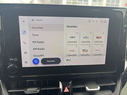 Used 2023 Toyota Corolla XSE FWD image 11