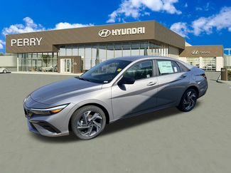 Used 2025 Hyundai Elantra Sport video 1