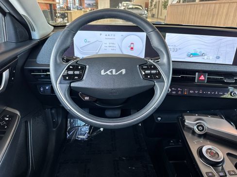 Certified 2024 Kia EV6 Light RWD image 18
