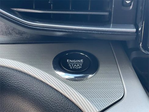 Used 2022 Ford Explorer XLT w/ Equipment Group 202A image 17