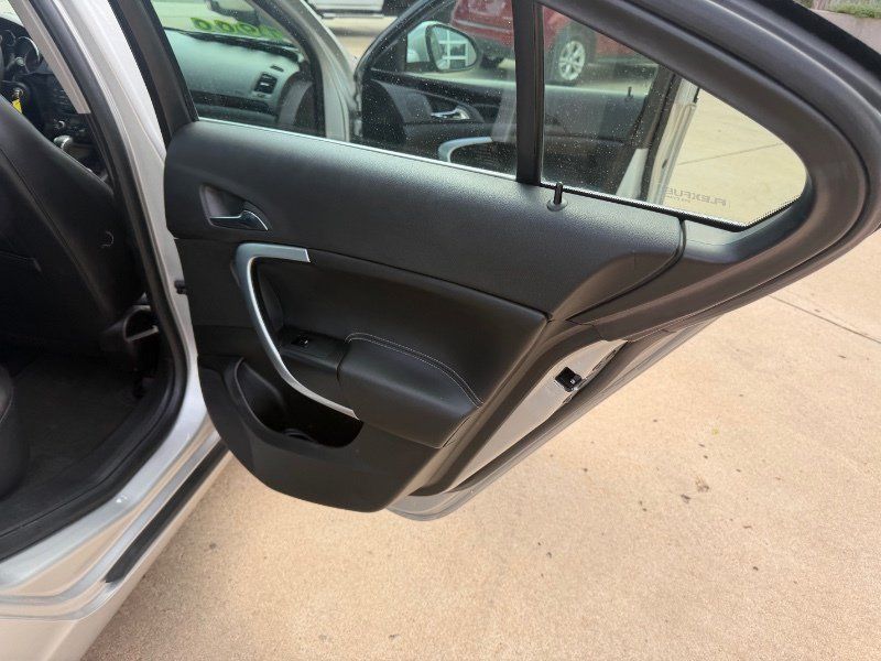 Used 2012 Buick Regal Leather FWD image 22
