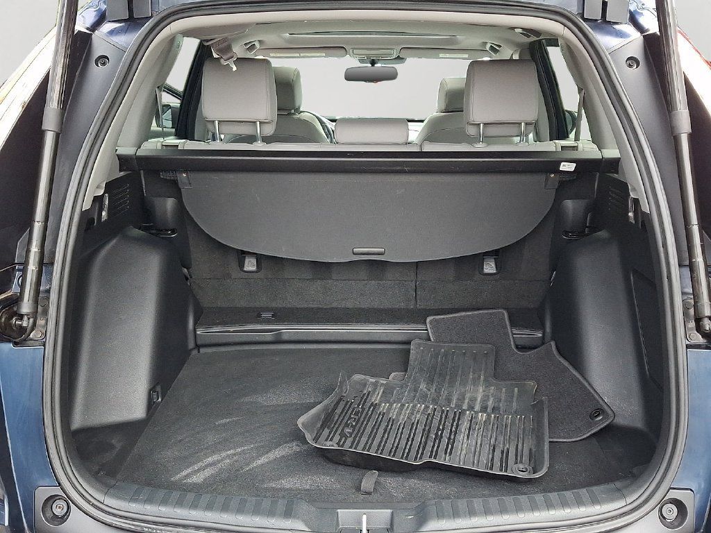 Used 2018 Honda CR-V Touring image 29