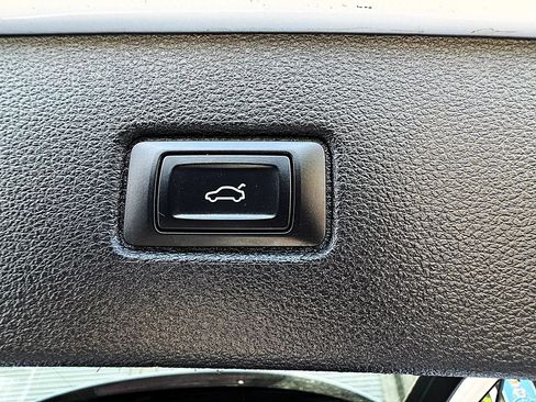 Used 2017 Audi Q7 3.0T Premium AWD/4WD image 25