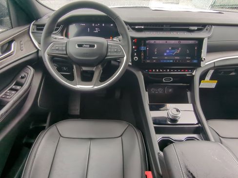 New 2026 Jeep Grand Cherokee Limited image 14