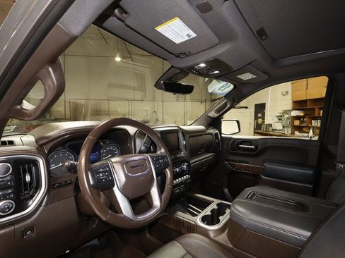 Used 2019 GMC Sierra 1500 Denali w/ Denali Ultimate Package image 9